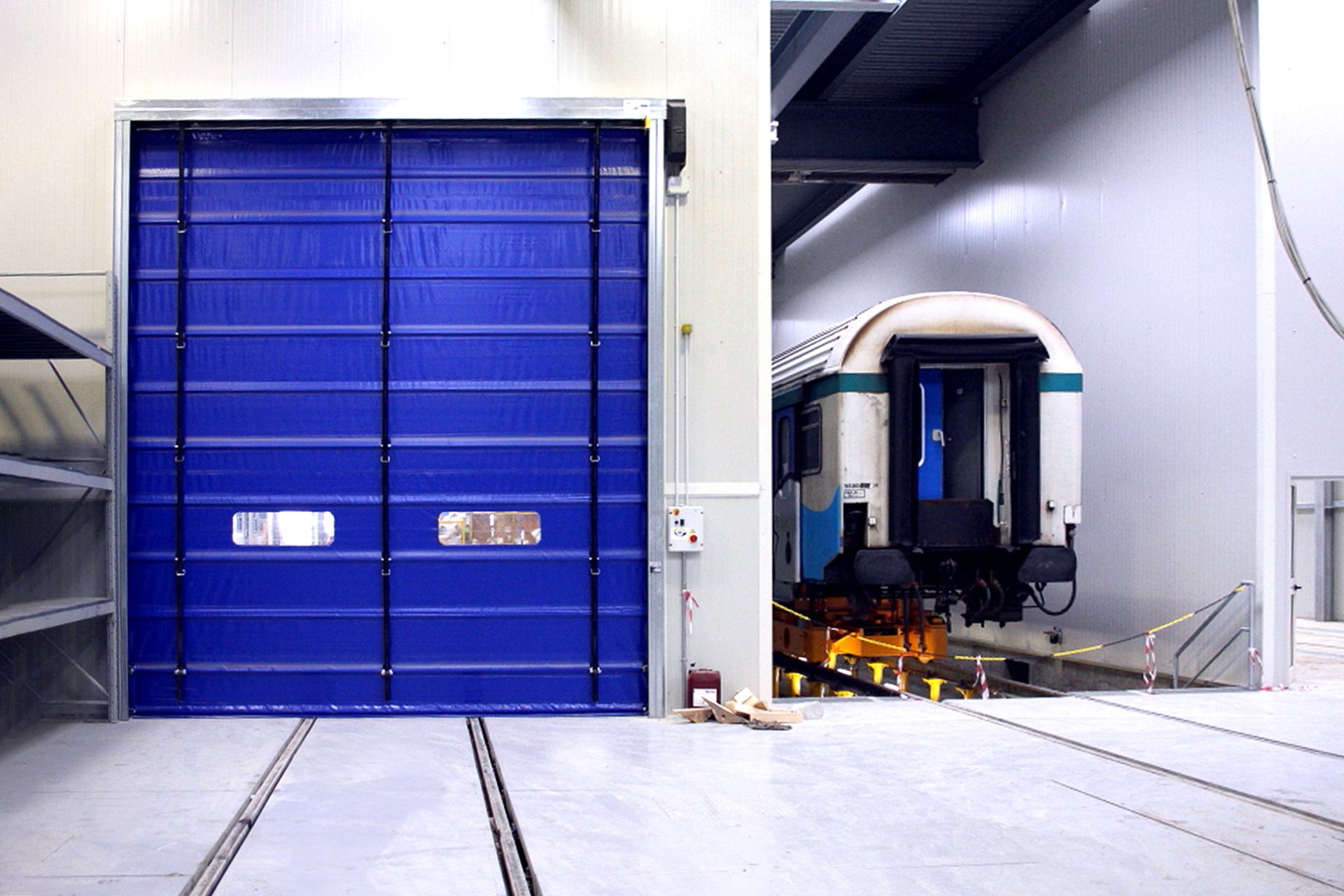 Porte ad impacchettamento rapido Gemma di Iridium Doors