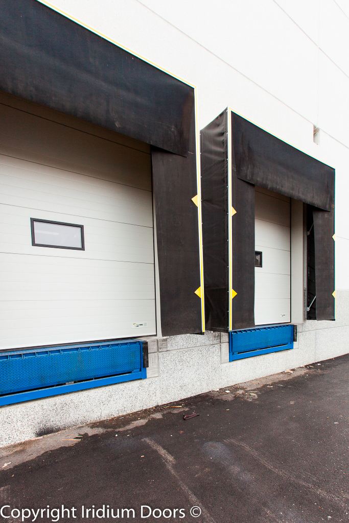 Iridium Doors Gallery Baie Di Carico 10