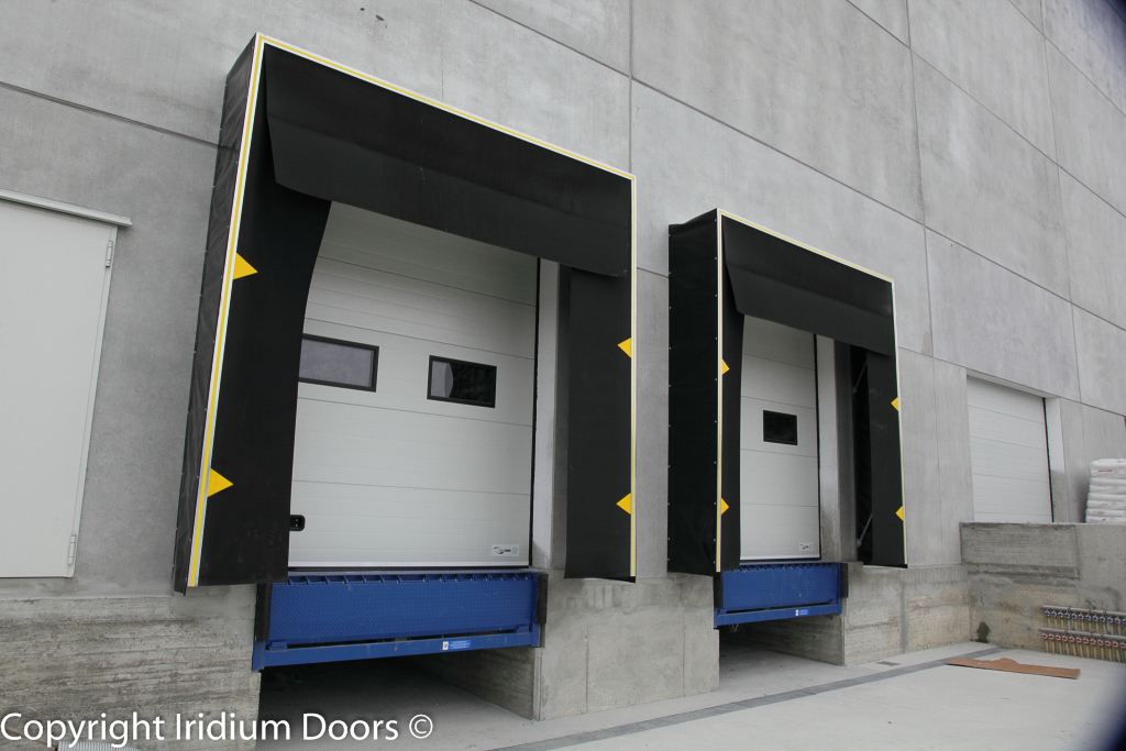 Iridium Doors Gallery Baie Di Carico 18