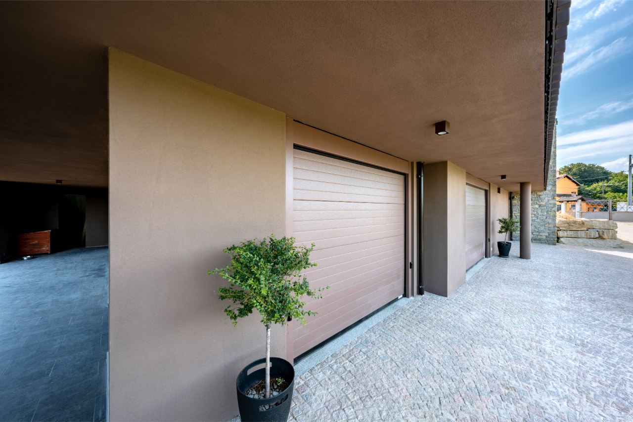 Iridium Doors Sezionale residenziale design 165