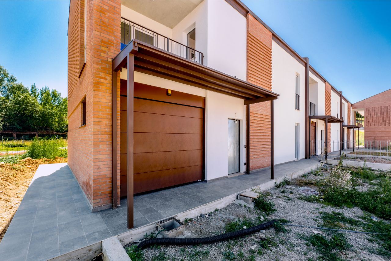 Iridium Doors sezionale liscio effetto legno 168