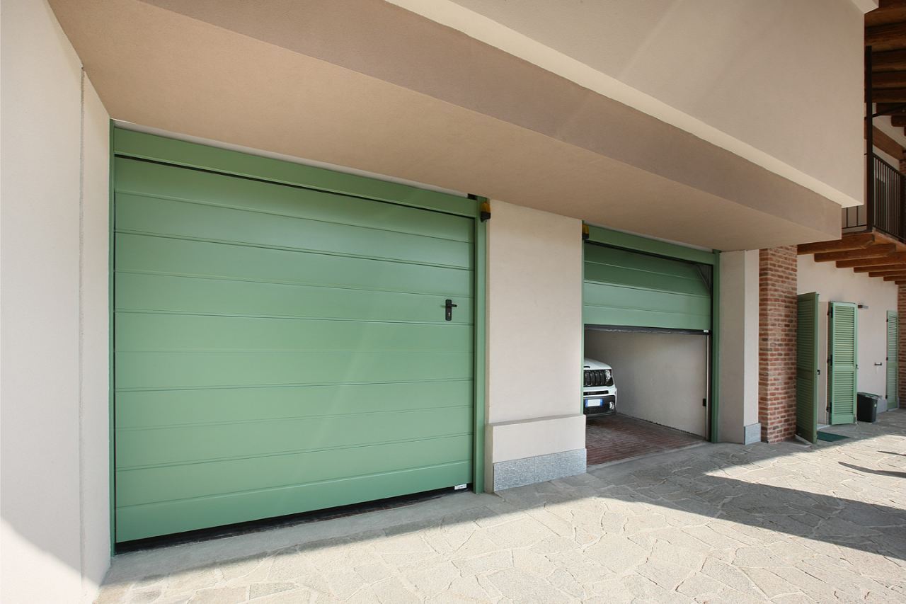 Iridium Doors portoni sezionali green 126