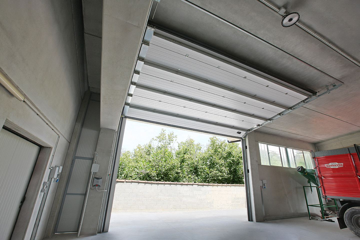 Iridium Doors Portone Sezionale Industriale MIRA 8