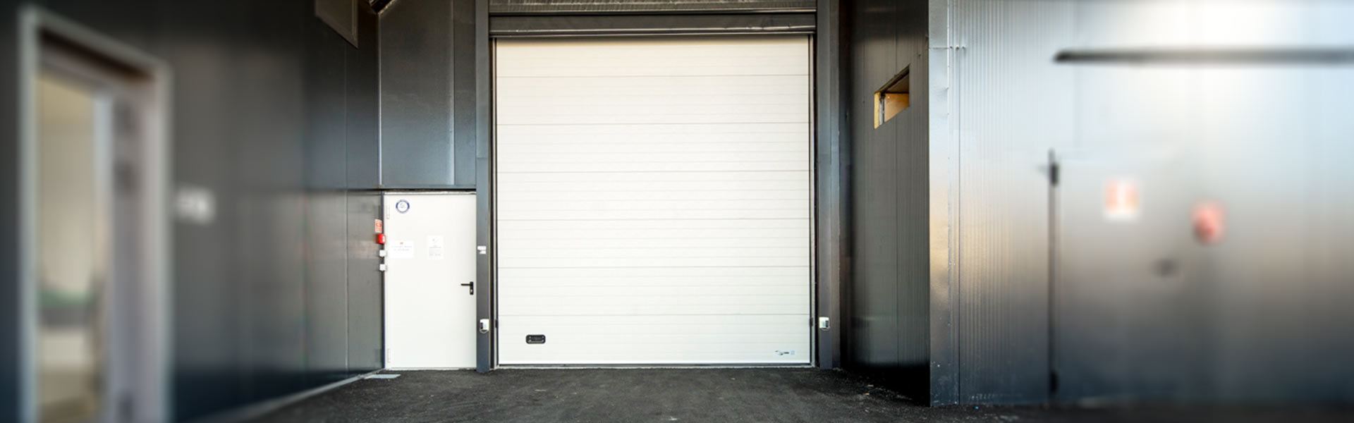 Portoni sezionali industriali: Funzionalità e qualità superiore